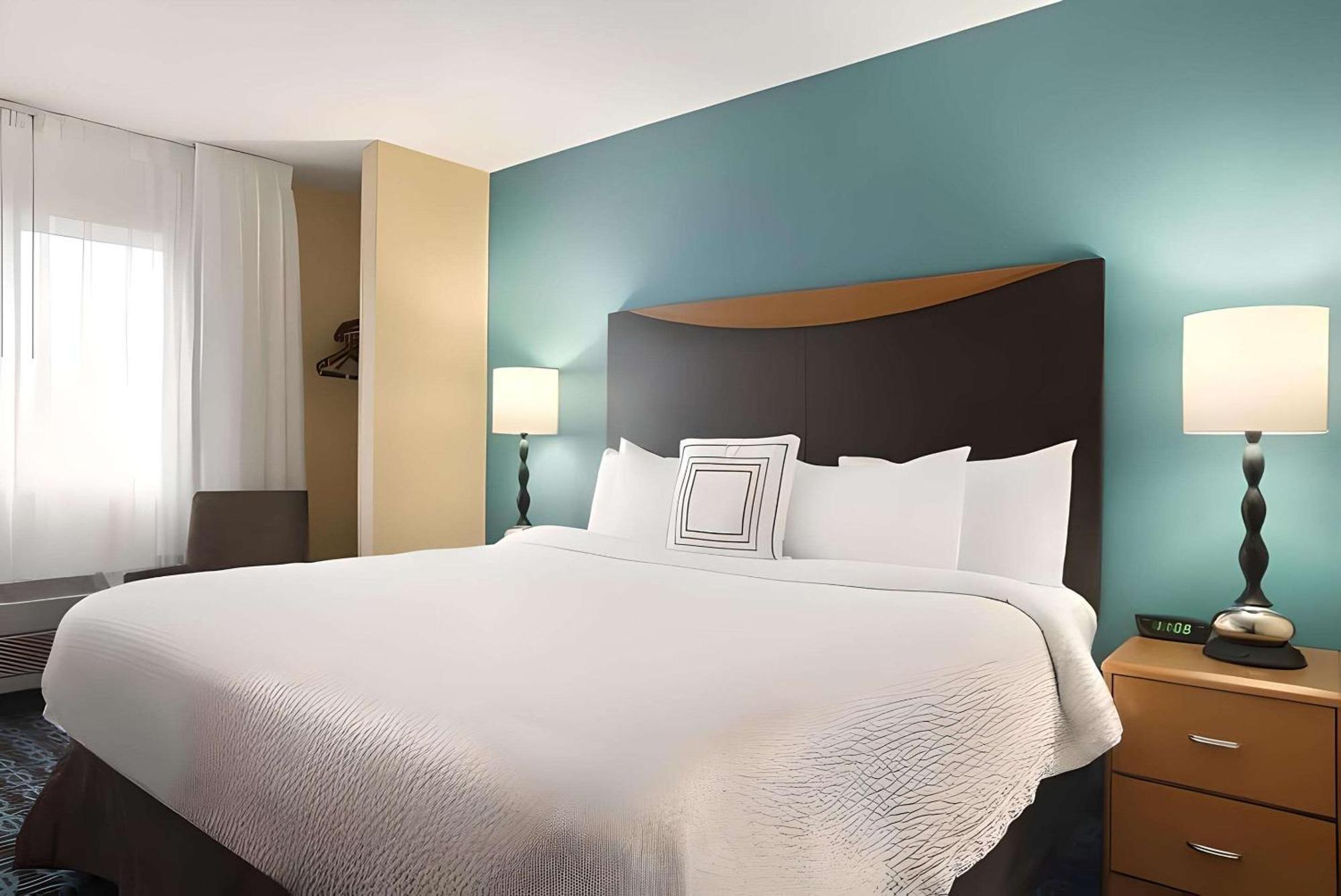 Dubuque Inn & Suites Exteriér fotografie
